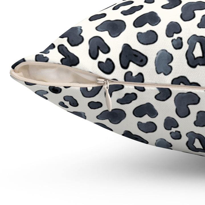 Smooth Leopard Pillow Cover / White Black